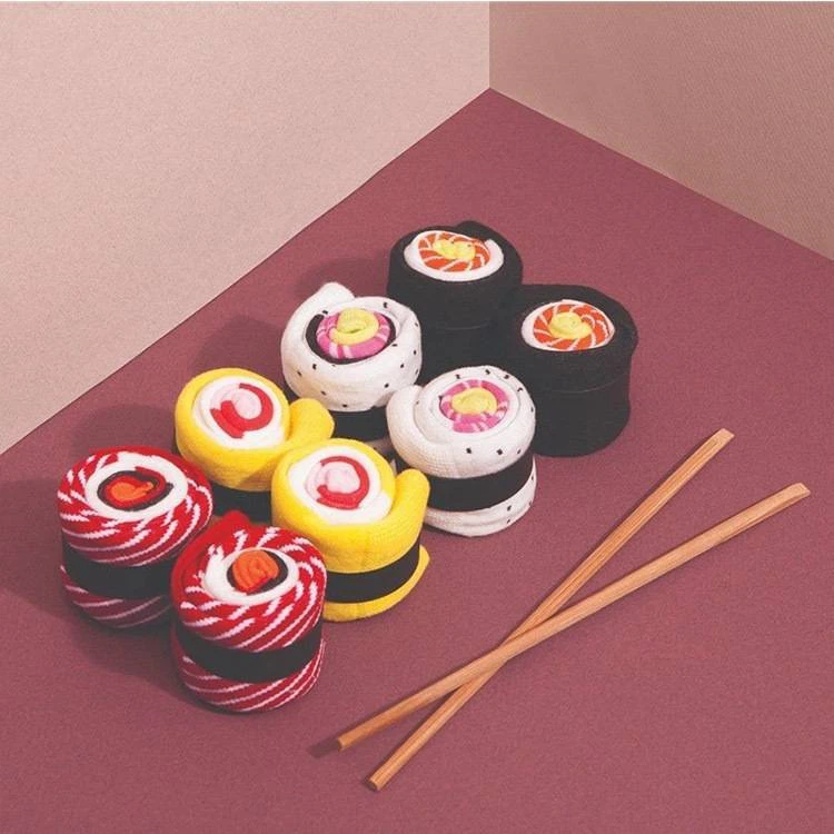 Суши сьомга Маки чорапи с краставица